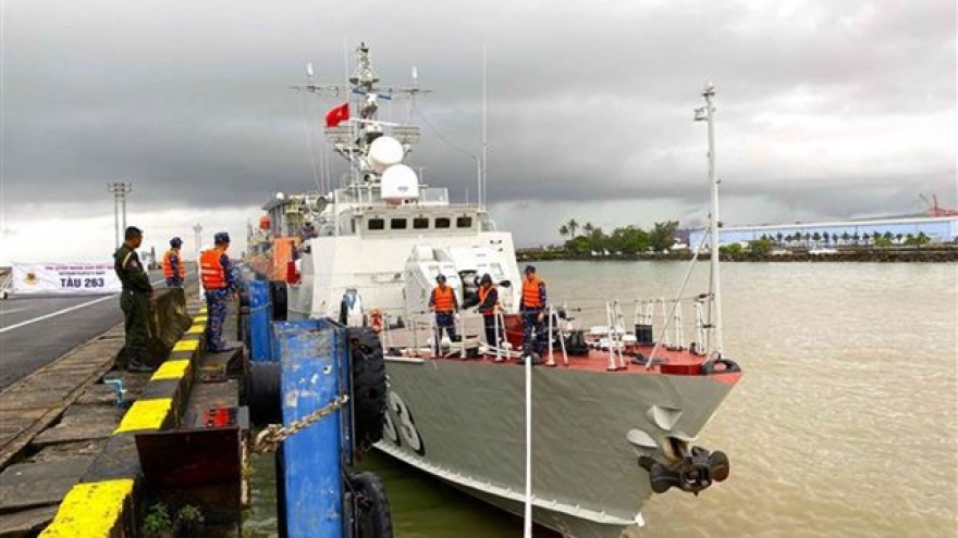 Vietnamese and Cambodian navies promote friendship